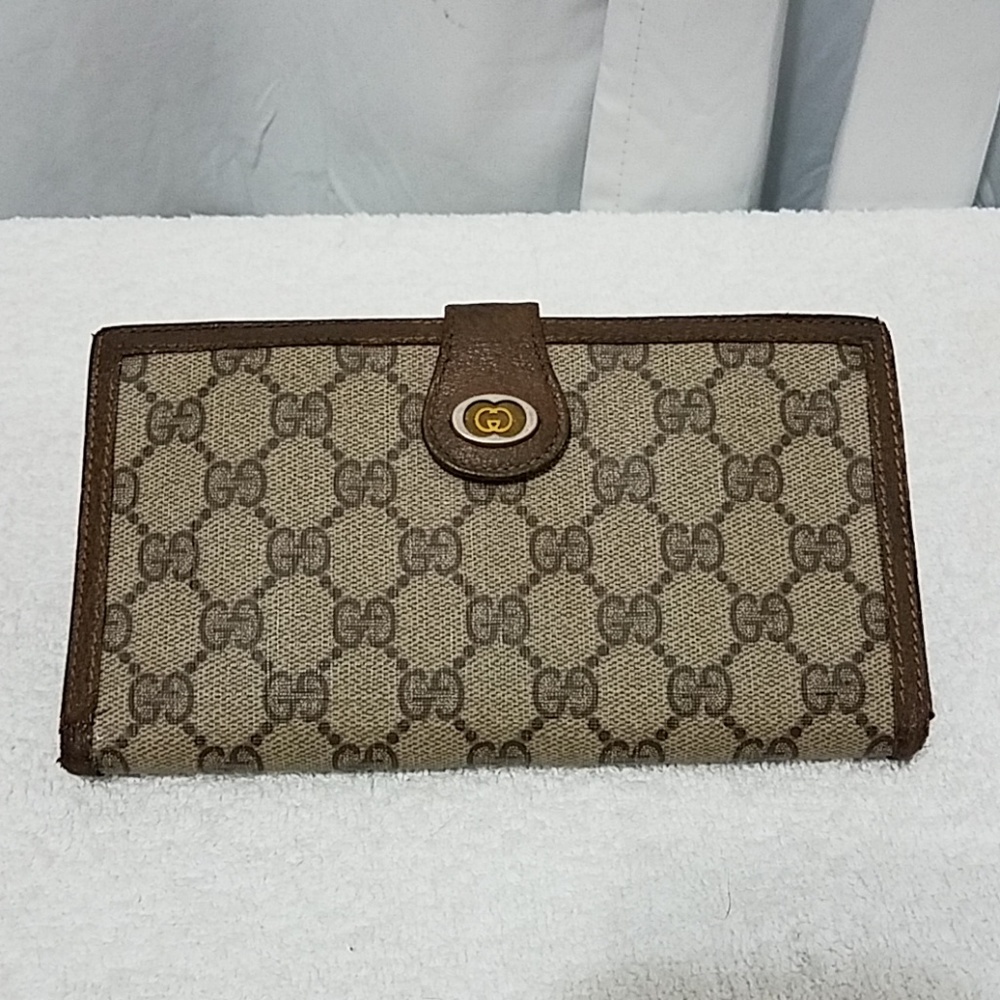 Vintage Authentic Gucci Full size Wallet